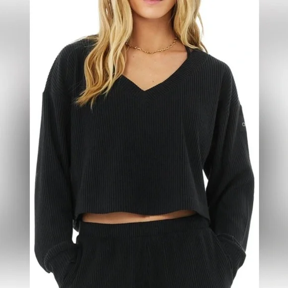 ALO Yoga Black V-Neck Ribbed Top - Picture 1 of 7